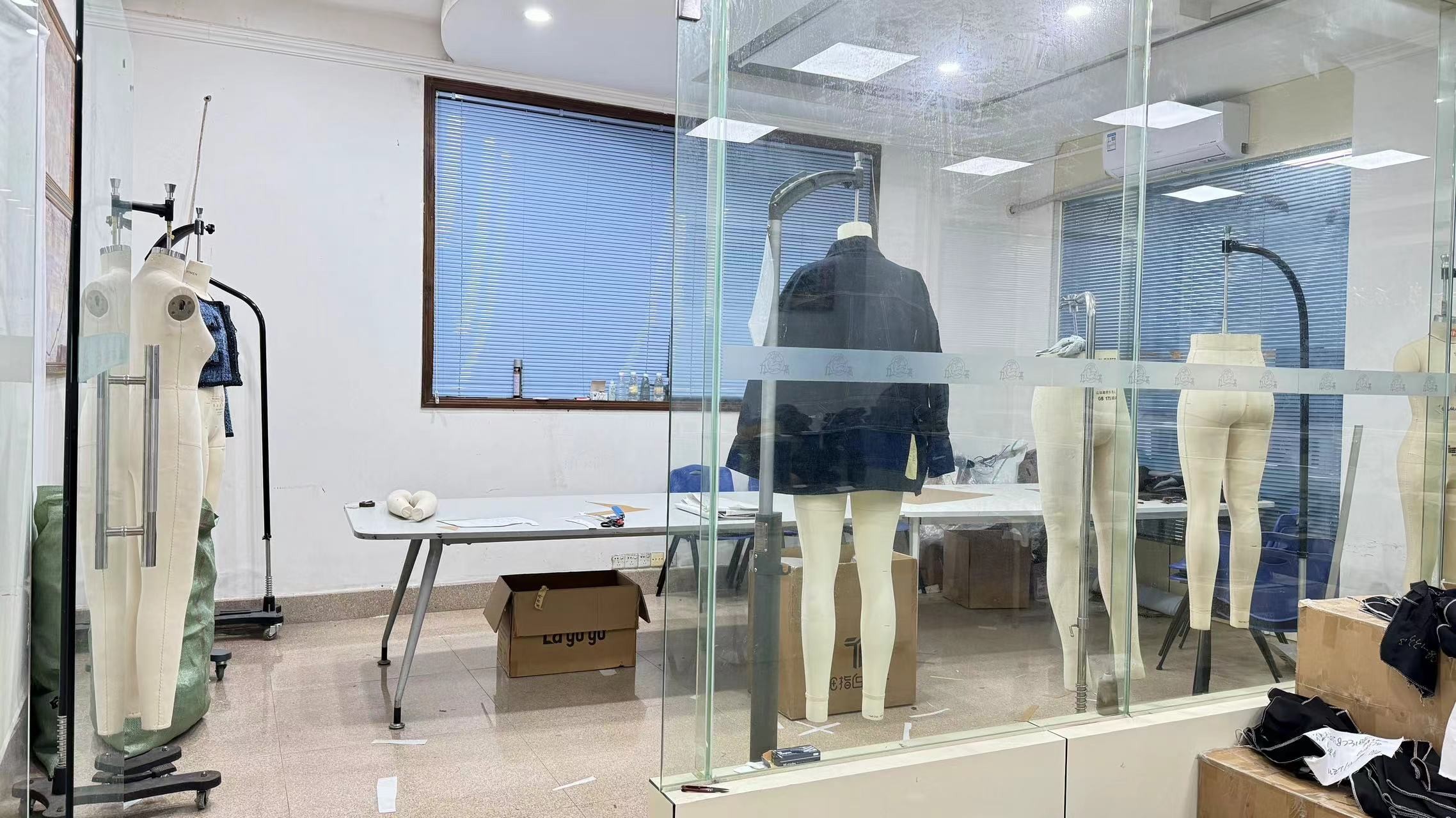 Guangdong Shunde Leka Clothing Design Co., Ltd dây chuyền sản xuất nhà máy