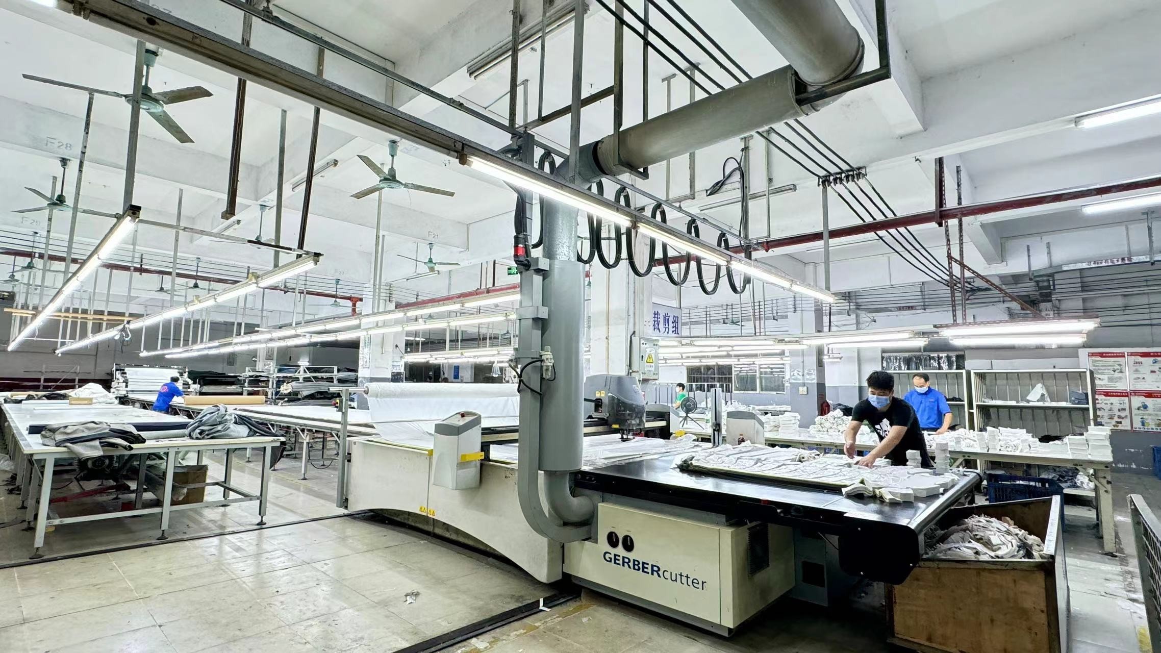 Guangdong Shunde Leka Clothing Design Co., Ltd dây chuyền sản xuất nhà máy
