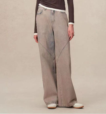 Quần quần denim cao và chân thẳng