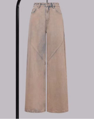 Quần quần denim cao và chân thẳng