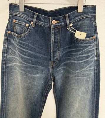 Đường đùi trung bình cao cắt đáy denim cho một phù hợp phổ quát tán dương