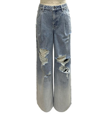 Bottom denim đùi cao để tạo ra một hình bóng ngọt ngào và thời trang