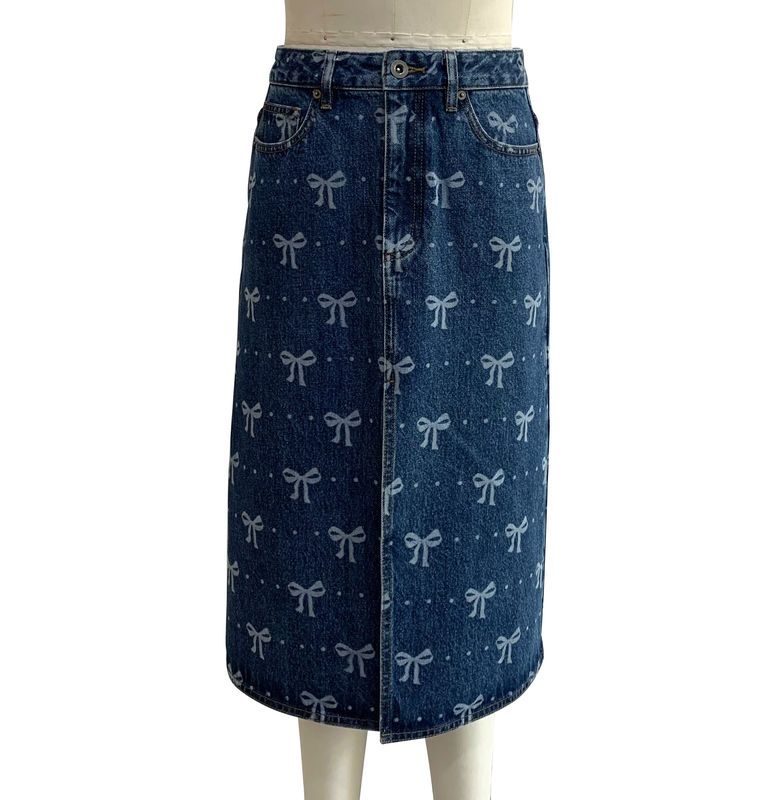Tất cả trên Bow in váy dài denim cho một thiết kế vui vẻ và nữ tính
